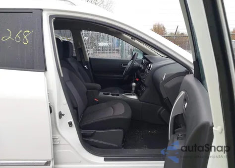 2013 Nissan Rogue Sv z USA, uszkodzony, nr VIN JN8AS5MV4DW643749